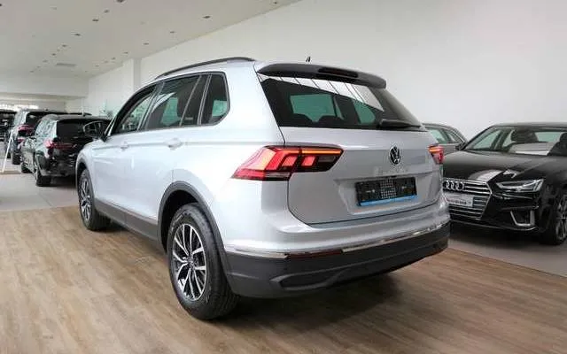 Volkswagen Tiguan 1.5TSI 150PK 6V LIFE*NIEUW MODEL*STOCK & T Image 8