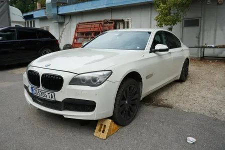 BMW 740 d xDrive M Pack АВТОМОБИЛА Е С ДЕФЕКТ В МОТОРА