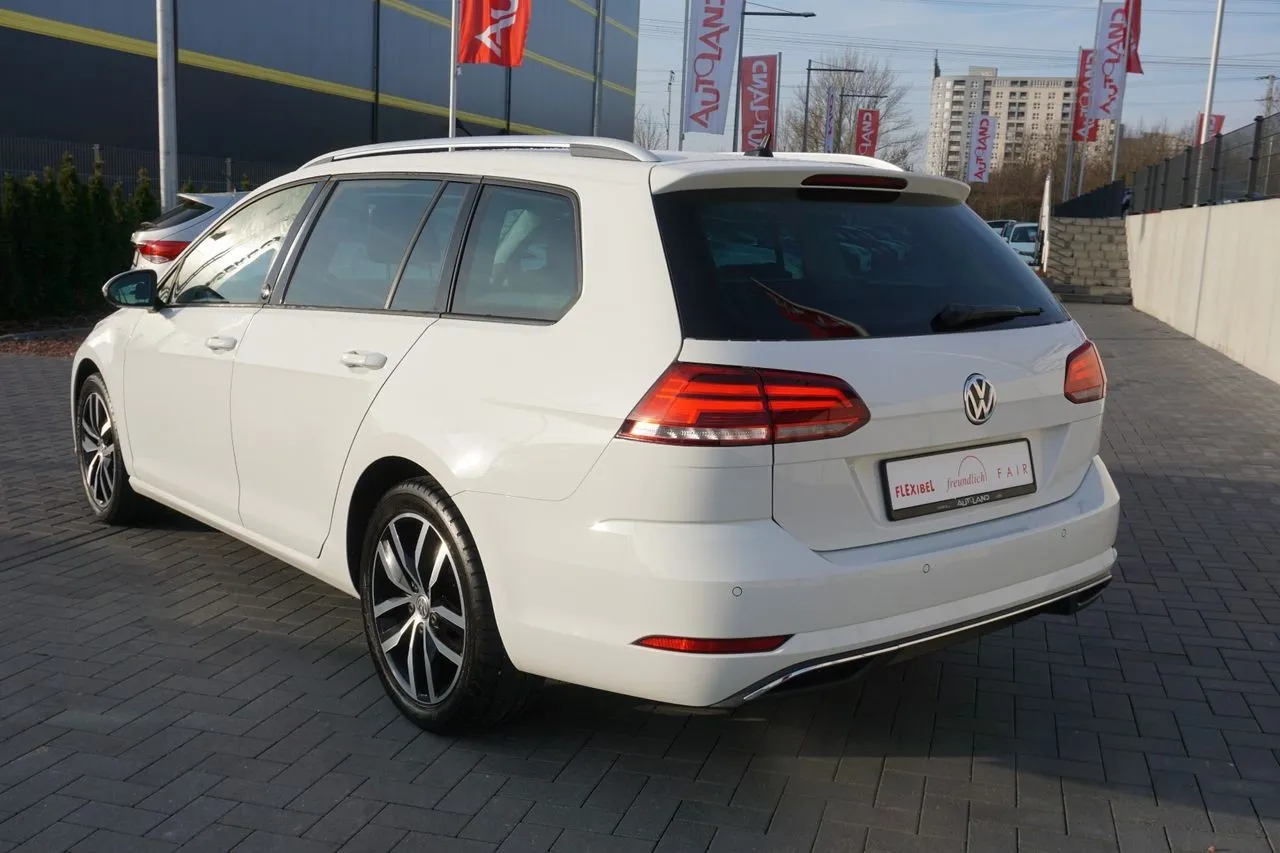 Volkswagen Golf Variant 2.0 TDI Sound...  Image 2