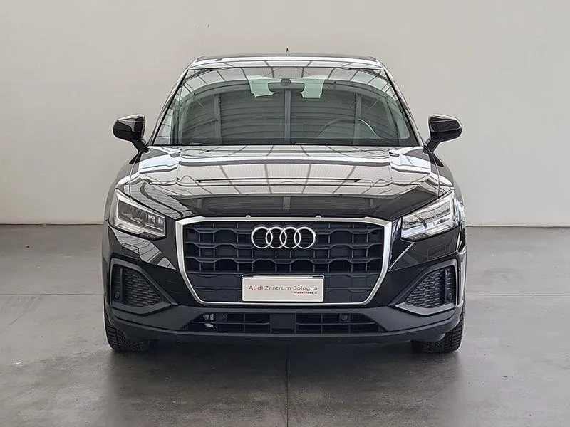 AUDI Q2 30 TDI S tronic Admired Advanced Image 2